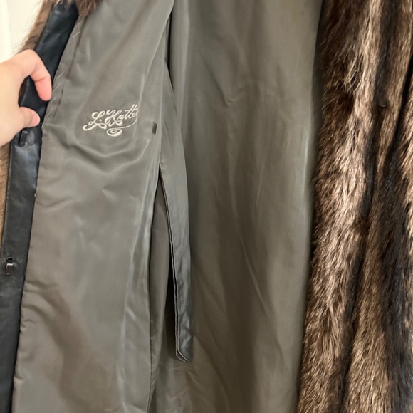 Fur coat - Picture 5 of 5